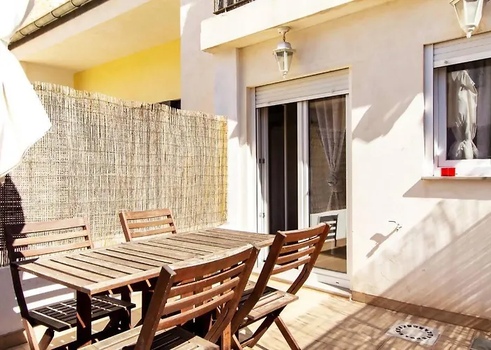 Con Terraza Privada Cerca De La Playa Valencia